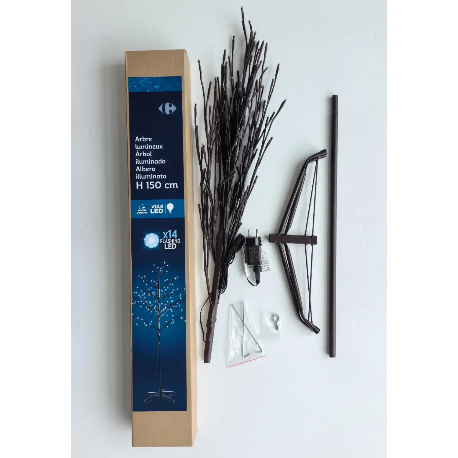 3616958209951 Arbre lumineux de Noël 14 LED 150 cm – CARREFOUR – Image 1