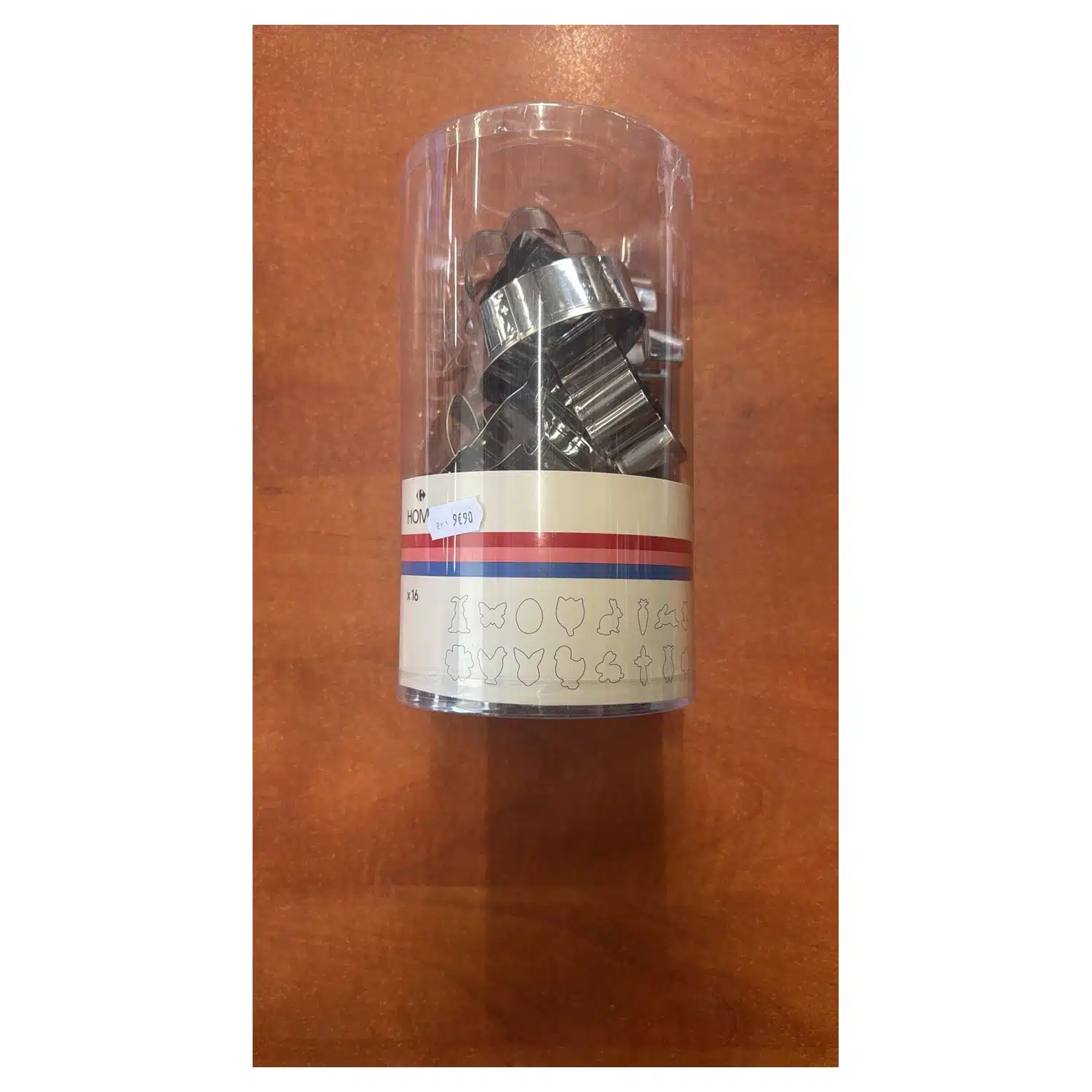 3617702314365 Set de 16 emporte-pièces en inox - Carrefour Home, formes variées – Image 1