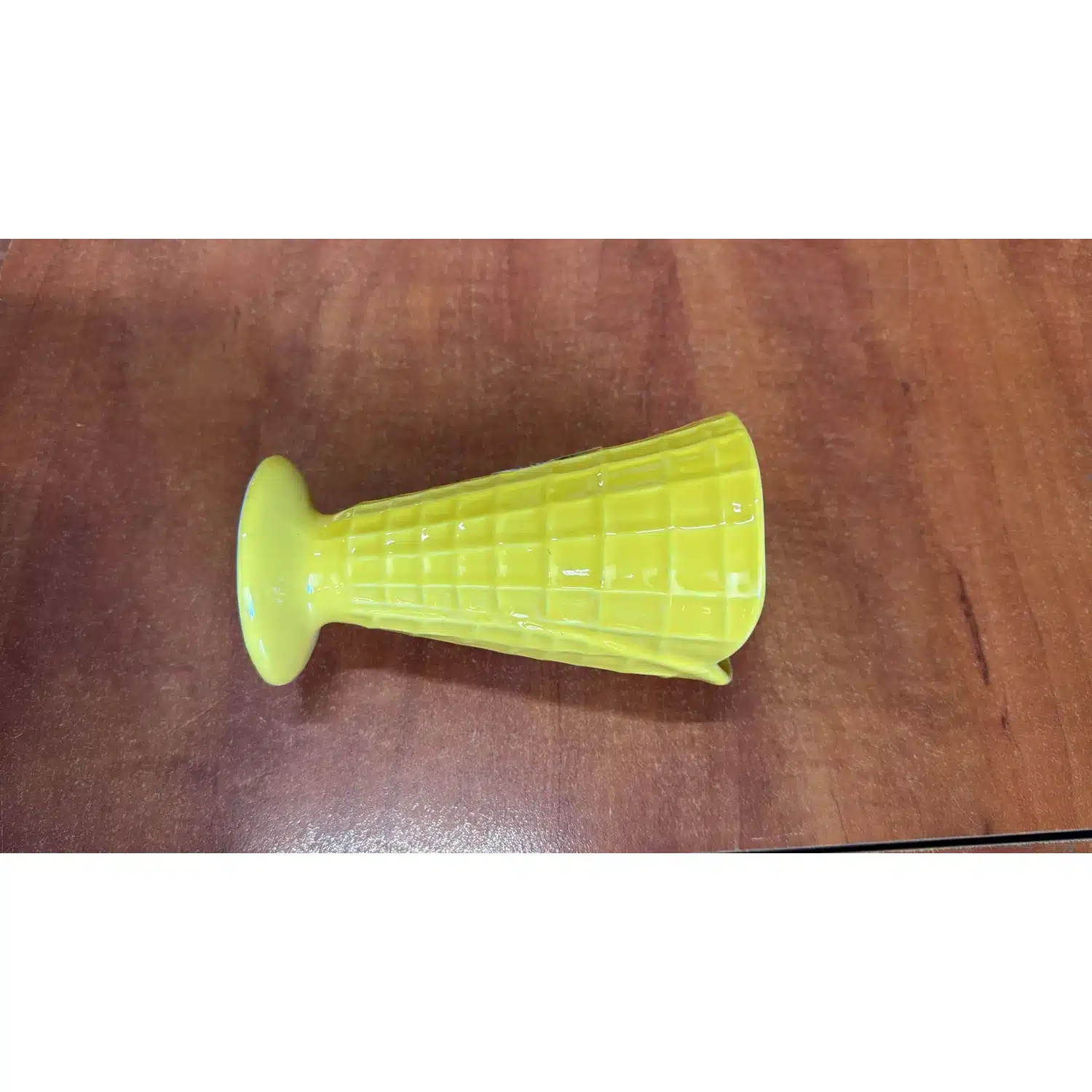 3700873259433-r1 Coupe à glace sur pied en céramique jaune - Ard'time – Image 1