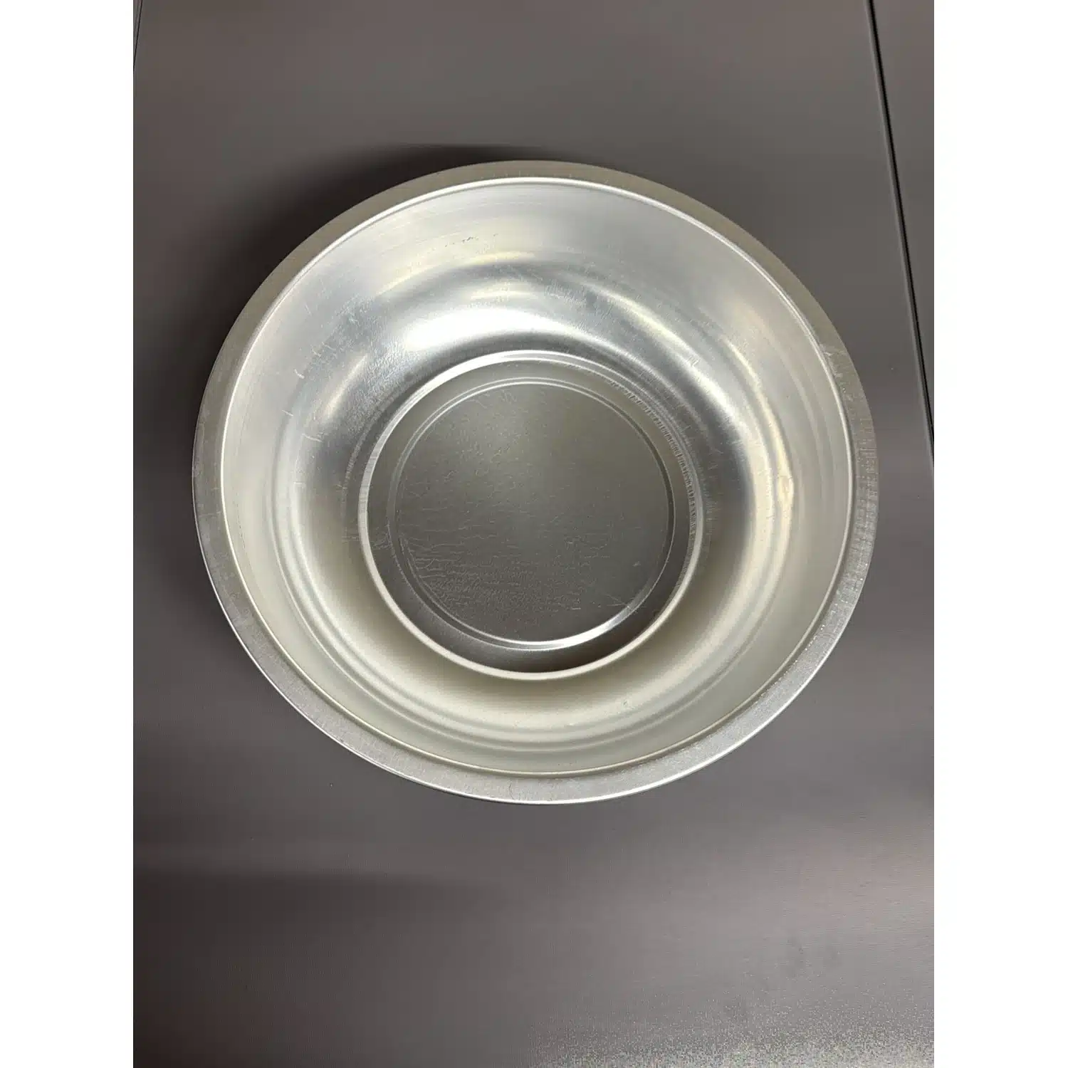 3700991403367-r1 Plat saladier rond en aluminium brosse 45 cm - Carrefour – Image 1